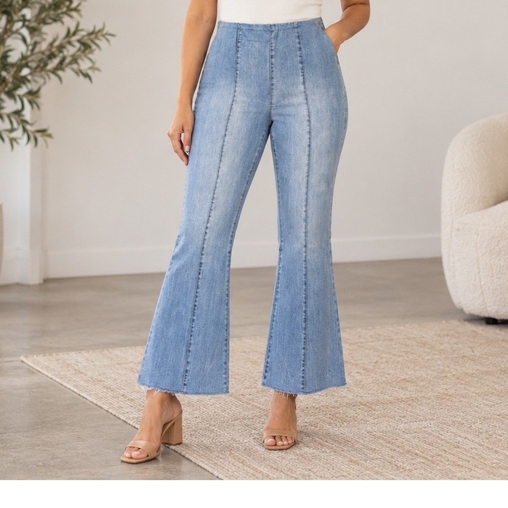 INC International Concepts Jeans Womens 10 Light Blue Flare Pull On Raw Hem Seam